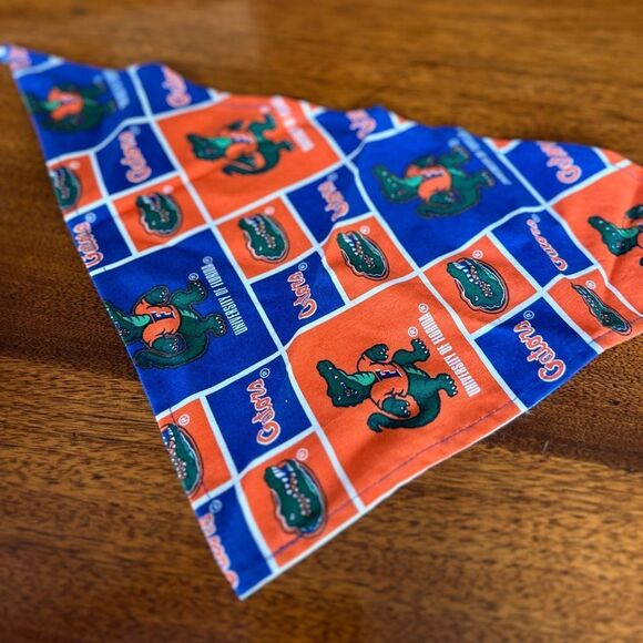 Florida Gator Dog Bandanna - Picture 2 of 2